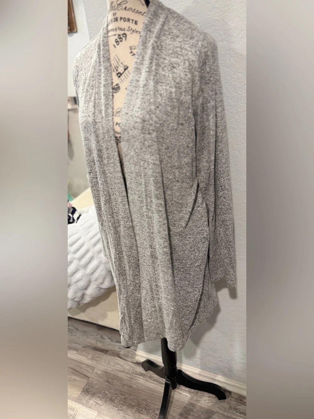 Motherhood Maternity Open Front Cardigan Sweater Heather Gray Space Dye S/M - Picture 3 of 5